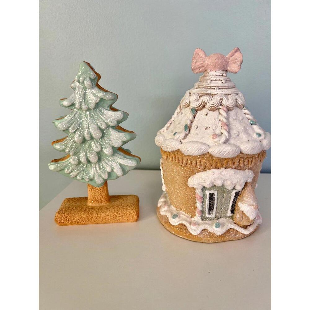 Pastel Gingerbread Bakery cupcake shaped gumball house